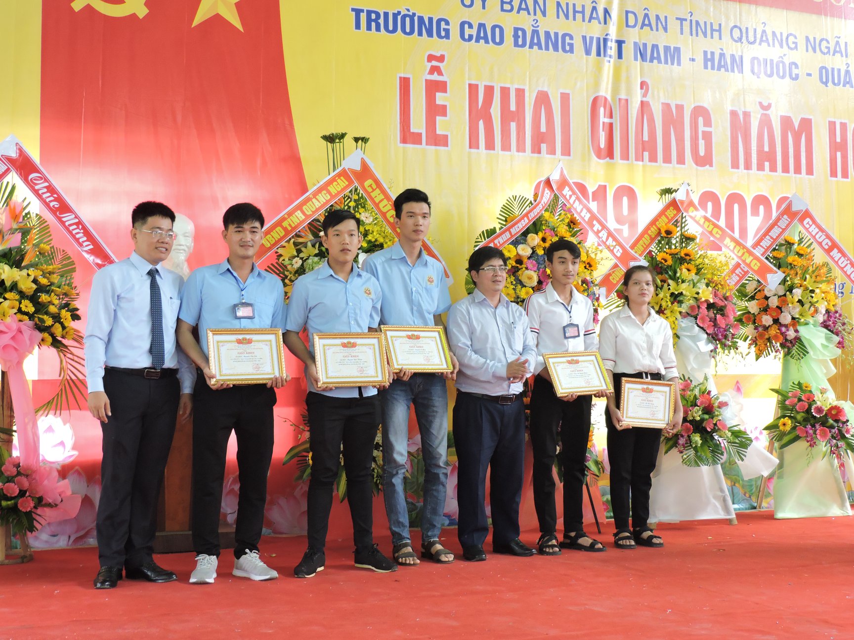 Trường cao đẳng Việt Nam - Hàn Quốc - Quảng Ngãi tổ chức khai giảng năm học  2019 – 2020 - TRƯỜNG CAO ĐẲNG VIỆT NAM - HÀN QUỐC - QUẢNG NGÃI